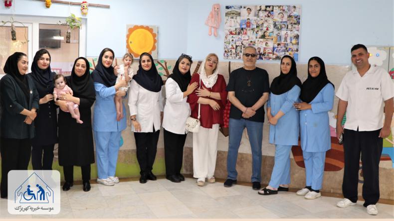 حضور افسانه چهره آزاد بازیگر سینما و تلویزیون در آسایشگاه خیریه کهریزک البرز