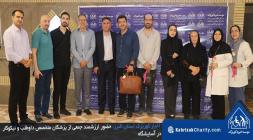 حضور ارزشمند جمعی از پزشکان متخصص داوطلب و نیکوکار در آسایشگاه خیریه کهریزک استان البرز title=