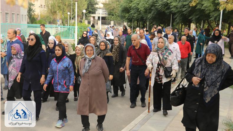 همایش پیاده روی با هدف آمادگی جسمانی، نشاط و تتدرستی به مناسبت هفته تربیت بدنی در آسایشگاه خیریه کهریزک استان البرز برگزار شد.